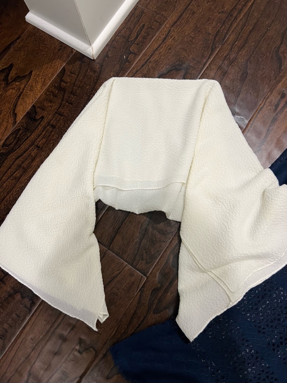 Bundle of Navy & Cream Textured Shawl - Picture 2 of 5